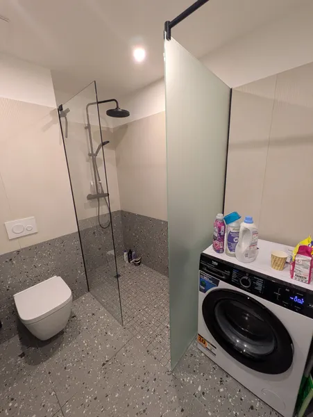 Neues und traumhaftes Apartment im Hinterhof mit Haken — photo 1